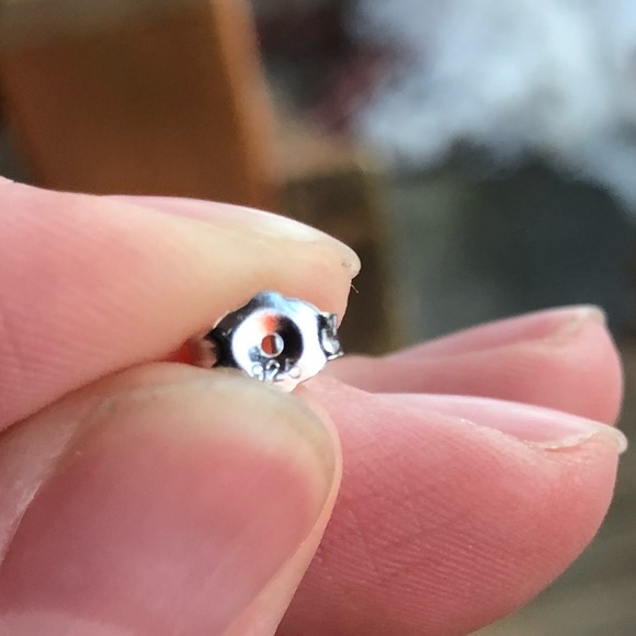 5⭐️RATED NEW BAGUETTE FEVER STUDS - Picture 8 of 8